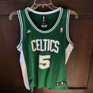 Women’s Celtics jersey